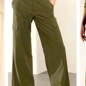 Athleta Military green cargo pants size 10. Used  twice